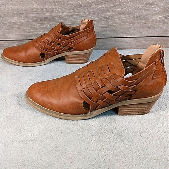 EUC Report Women’s Derby Basketweave Ankle Boots Shoe's Wemon's US Size 7.5 - Picture 1 of 14